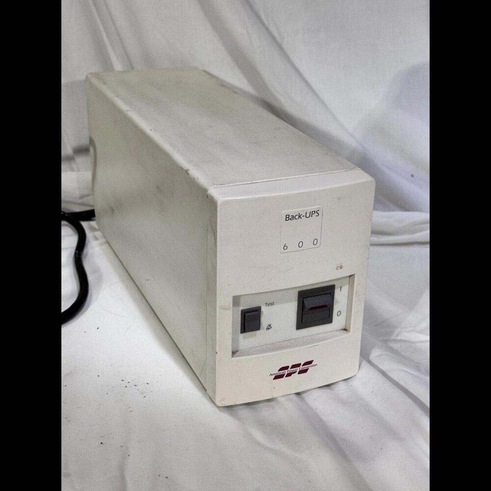 APC Back-UPS 600 Uninterruptible Power Supply w/ Battery (W920240681) Untested